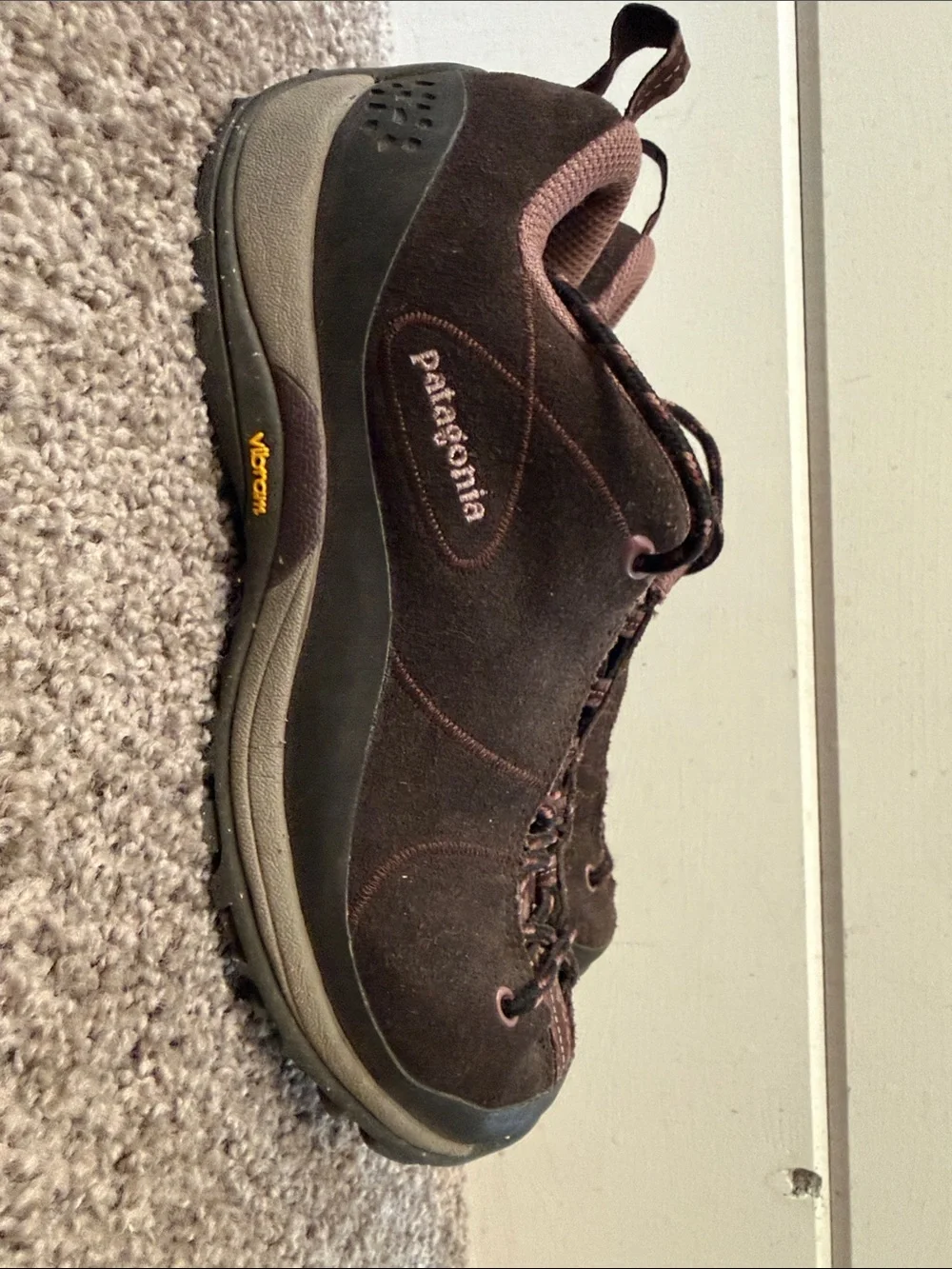 Patagonia Velvet Brown Suede Women’s Hiking Shoe size 7.5 - Picture 4 of 5